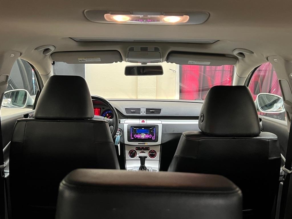 Volkswagen Passat Wagon 4dr Auto Komfort FWD 2009