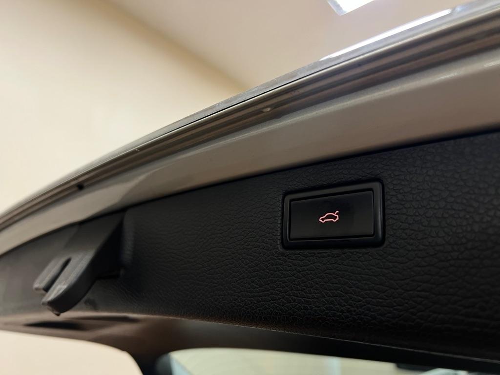 Volkswagen Passat Wagon 4dr Auto Komfort FWD 2009