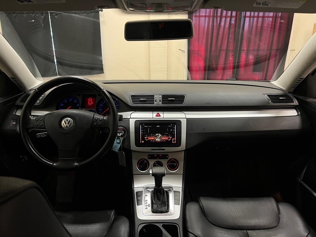 Volkswagen Passat Wagon 4dr Auto Komfort FWD 2009