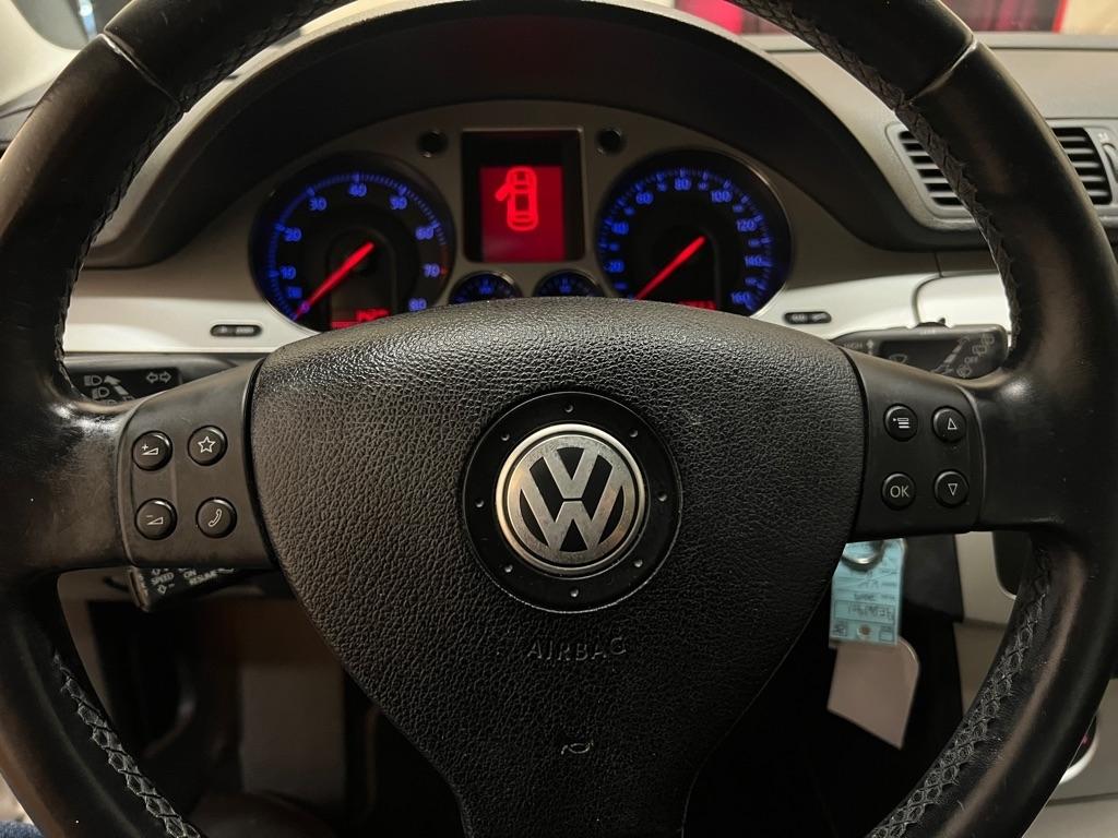 Volkswagen Passat Wagon 4dr Auto Komfort FWD 2009