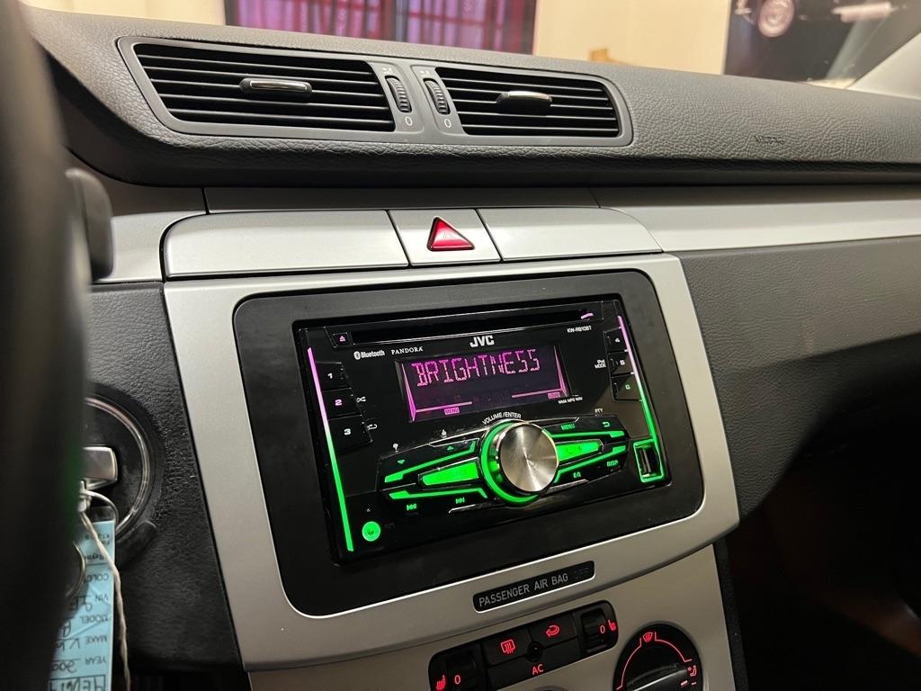 Volkswagen Passat Wagon 4dr Auto Komfort FWD 2009