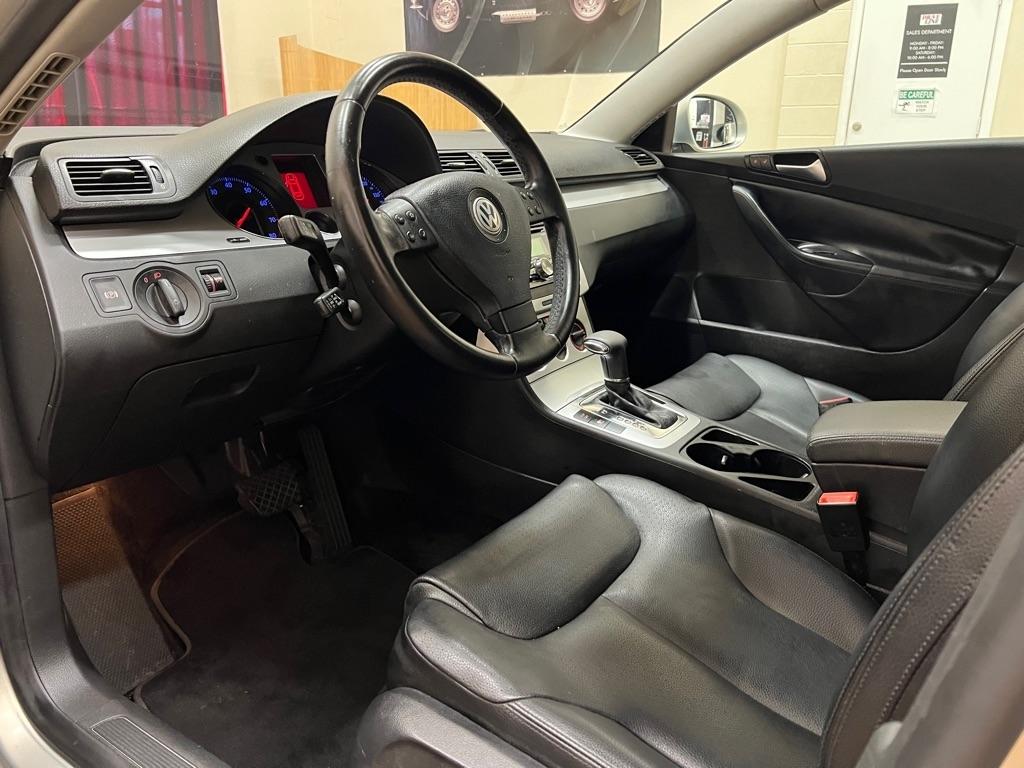 Volkswagen Passat Wagon 4dr Auto Komfort FWD 2009