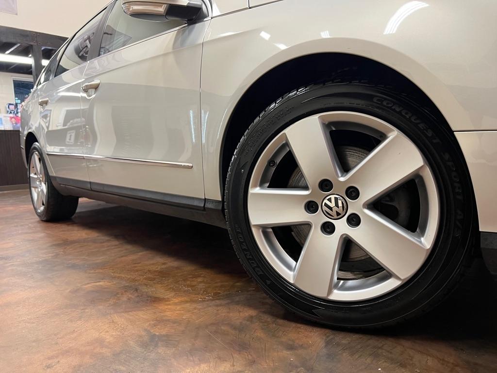 Volkswagen Passat Wagon 4dr Auto Komfort FWD 2009