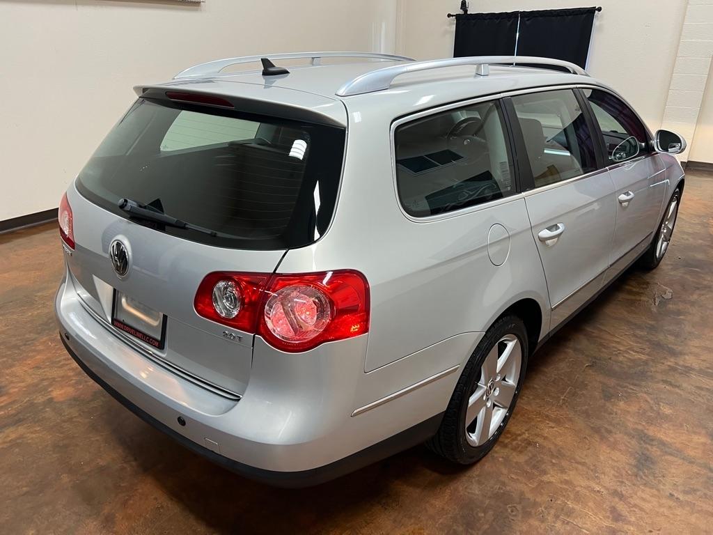 Volkswagen Passat Wagon 4dr Auto Komfort FWD 2009