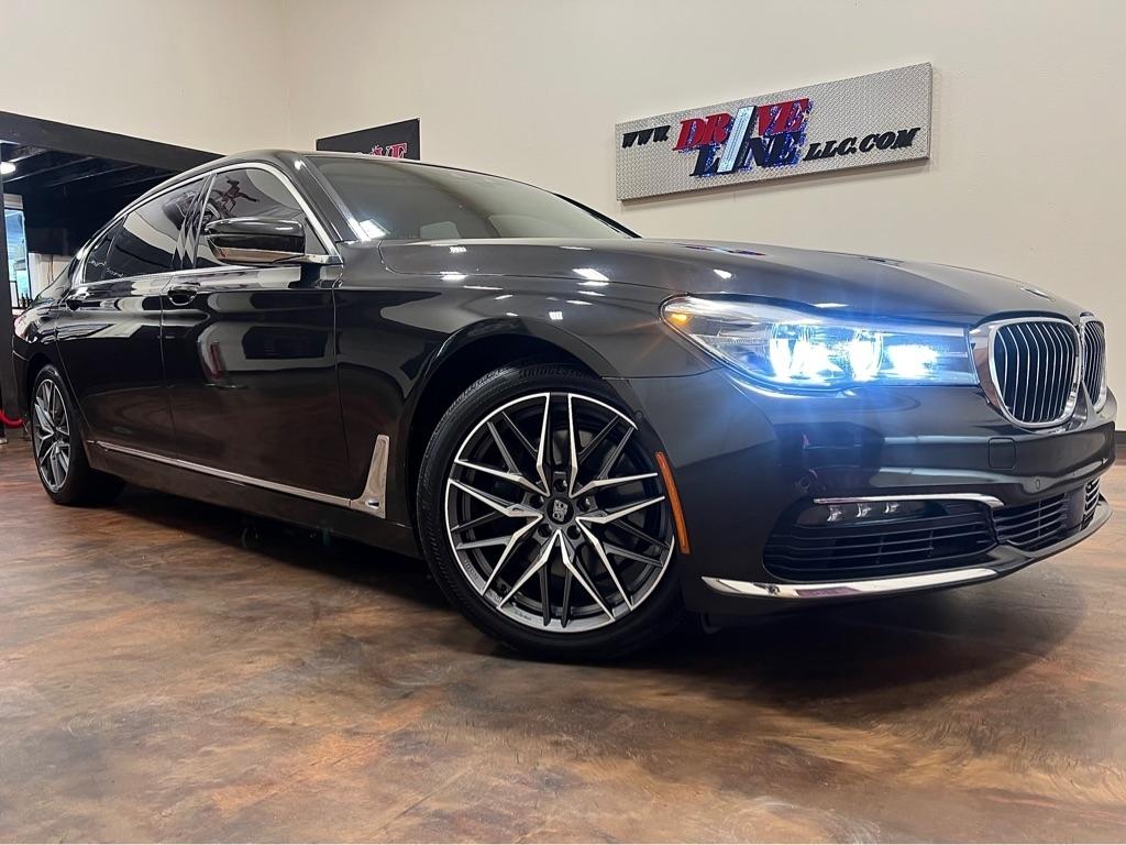 2016 BMW 7 Series 740i's photo