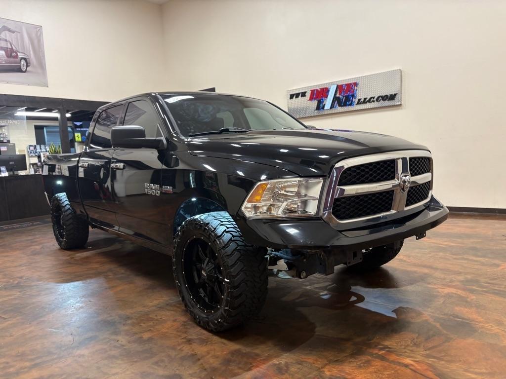2020 RAM 1500 Classic SLT 4x4 Crew Cab 6'4's photo