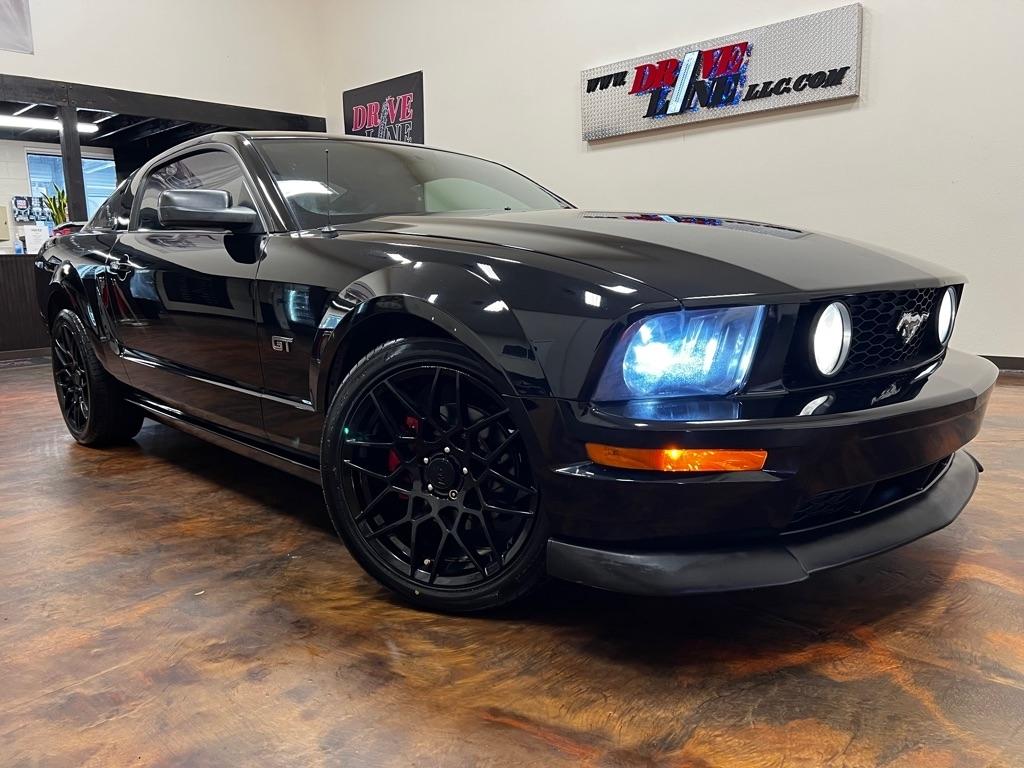 2006 Ford Mustang 2dr Cpe GT Deluxe