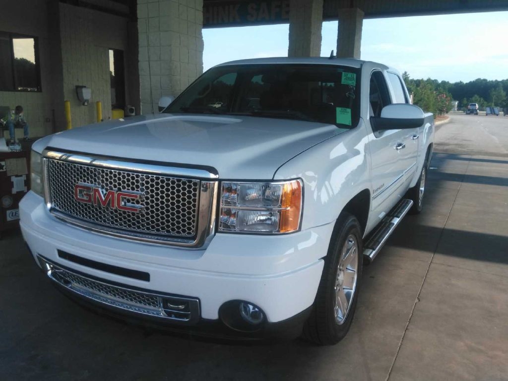 2008 GMC Sierra 1500 Denali Crew Cab AWD