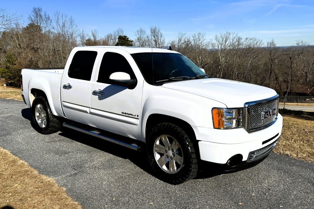 2008 GMC Sierra 1500 Denali Crew Cab AWD