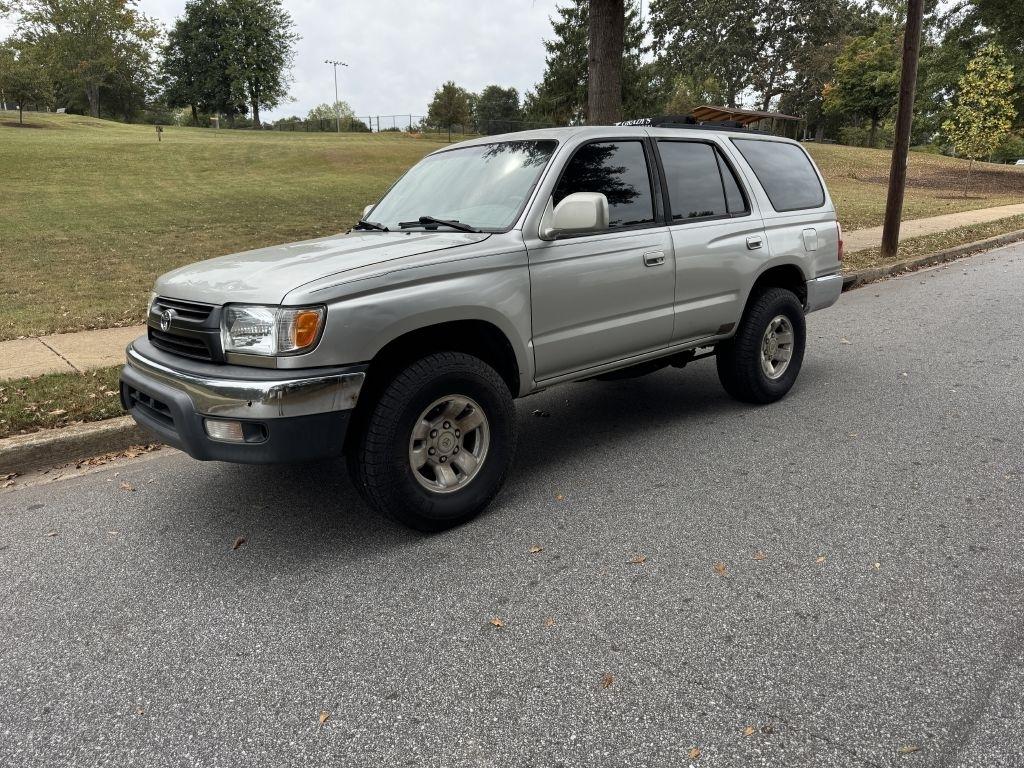 2002 Toyota 4Runner SR5 2WD