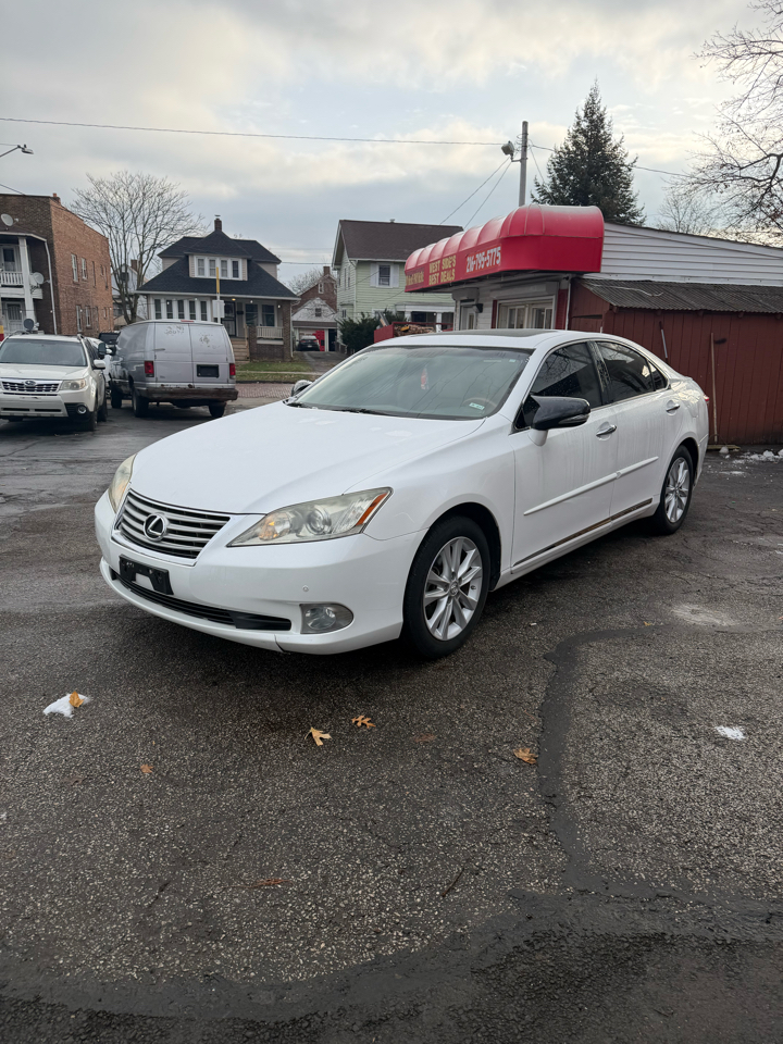 Lexus ES 350 Sedan 2011