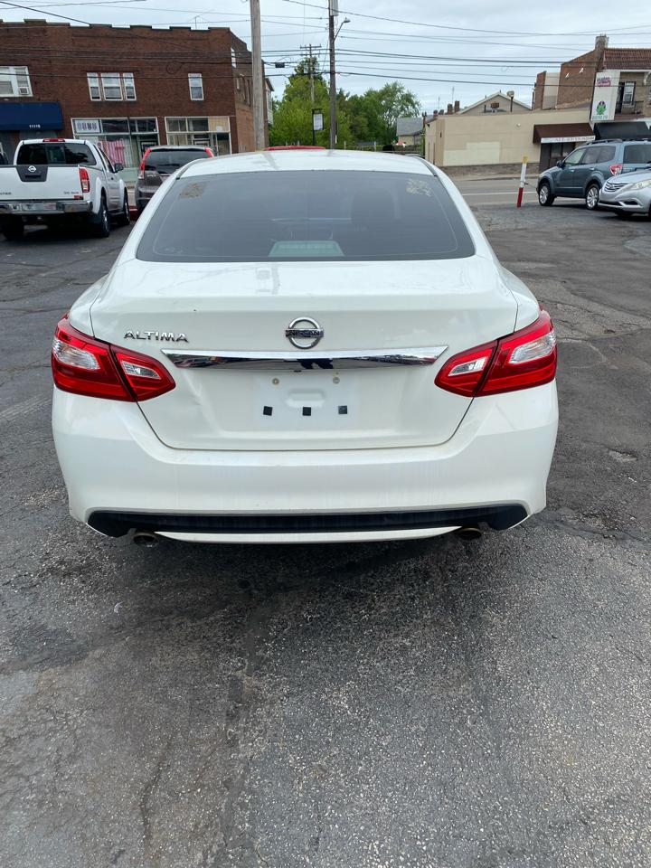 Nissan Altima  2016