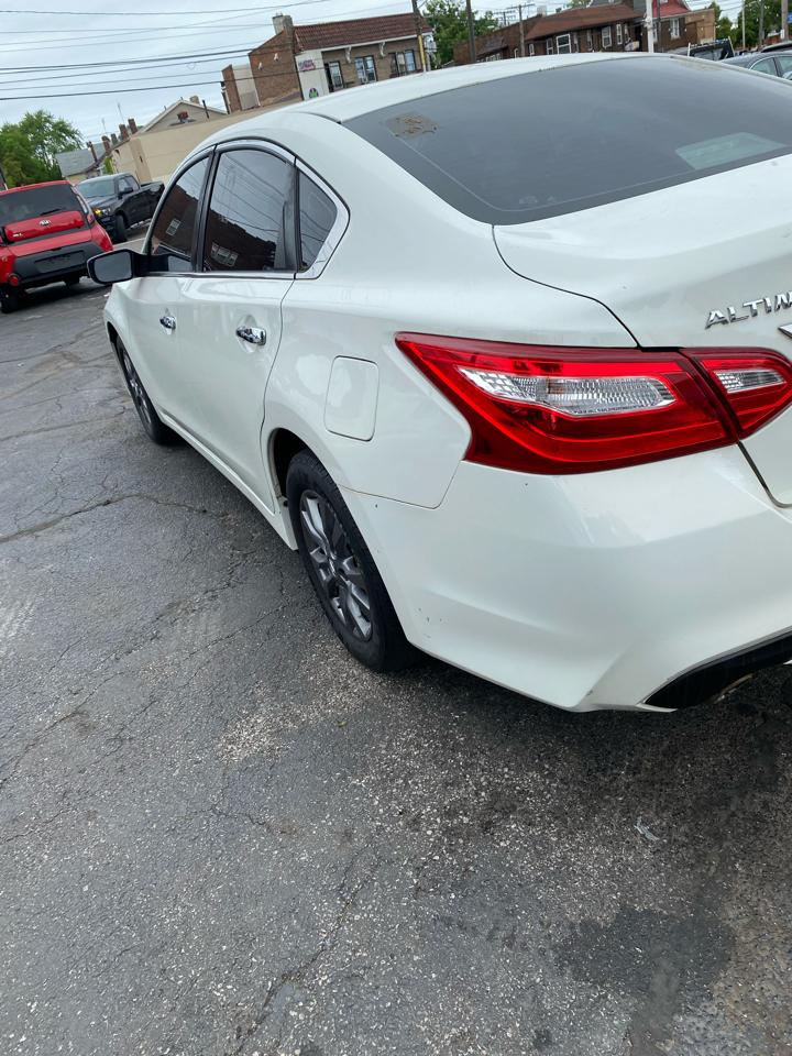 Nissan Altima  2016