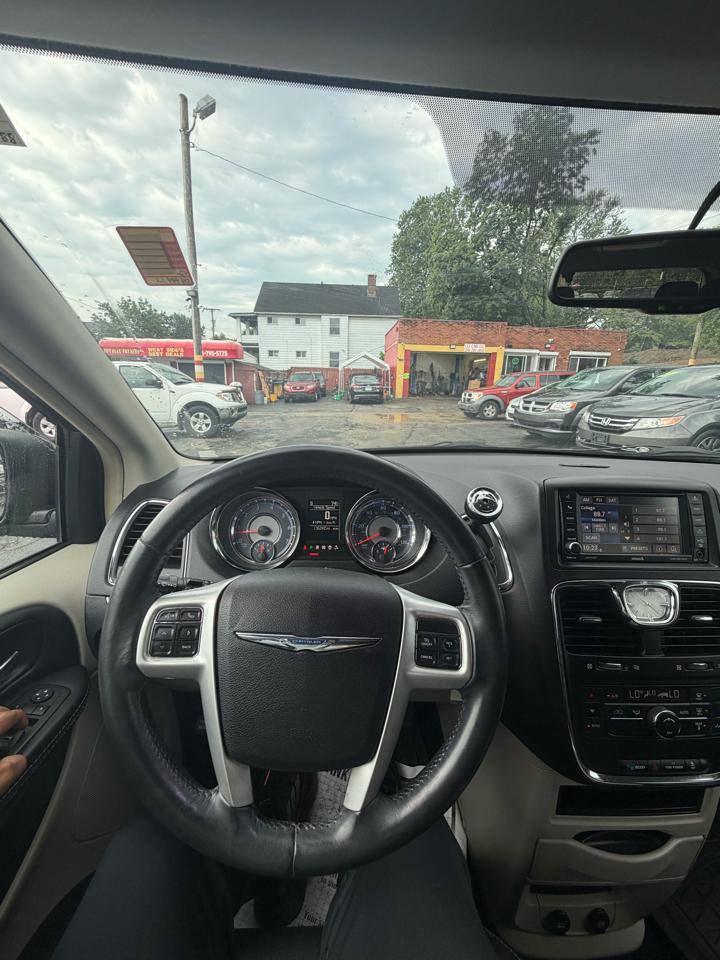 Chrysler Town & Country  2014