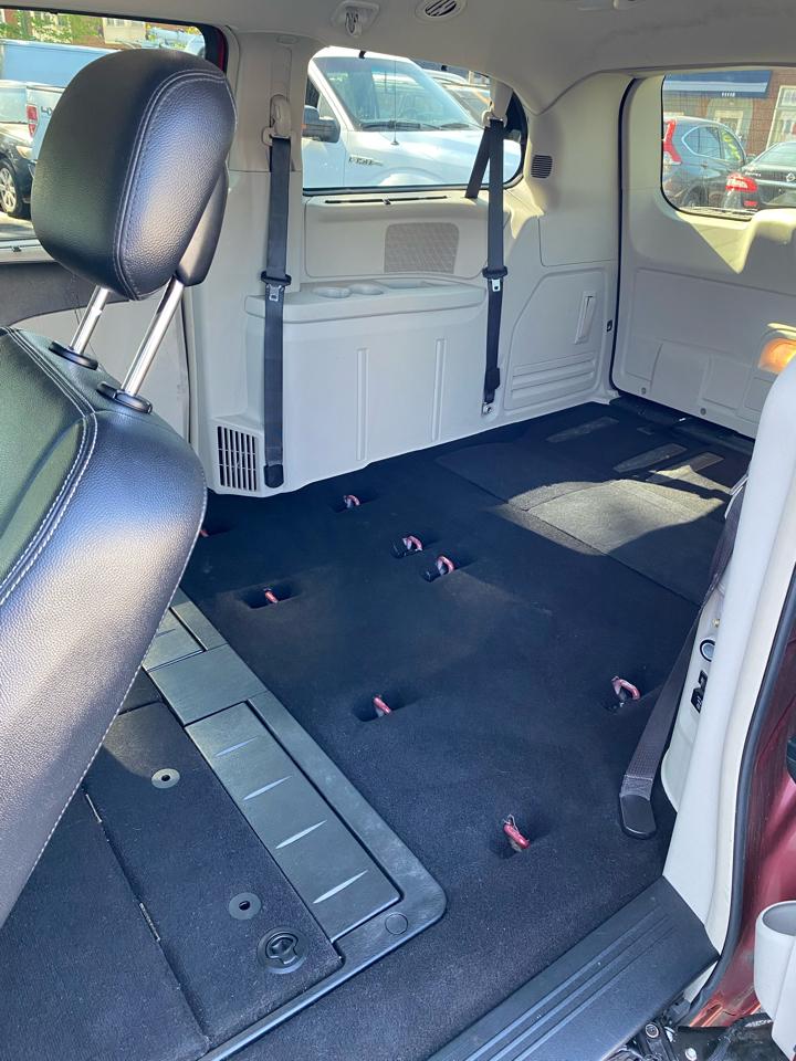 Chrysler Town & Country  2014