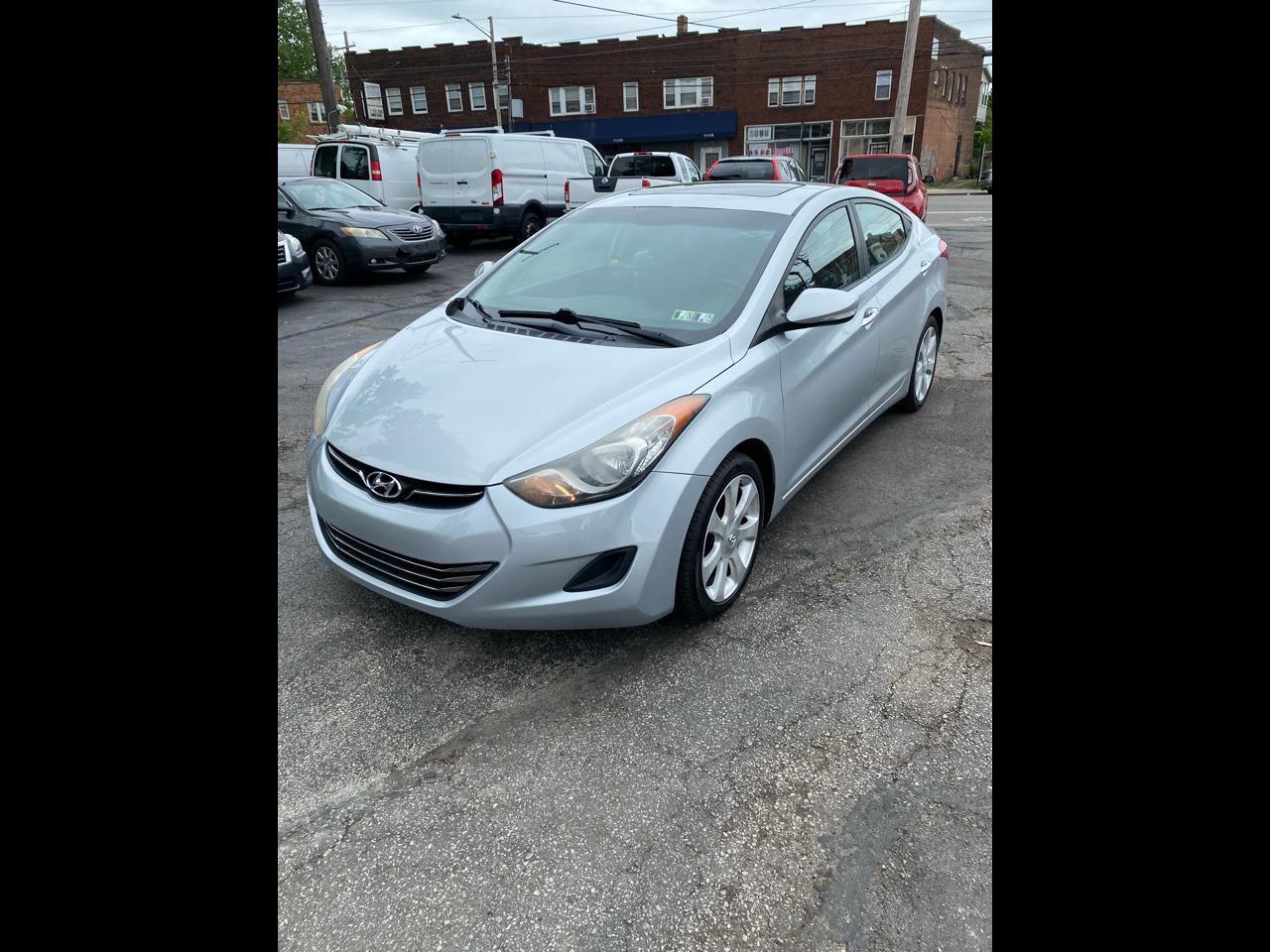 Hyundai Elantra  2011