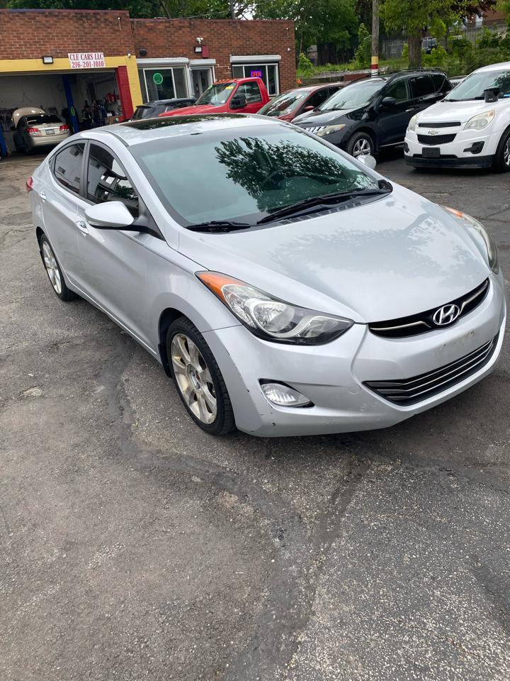 Hyundai Elantra  2013