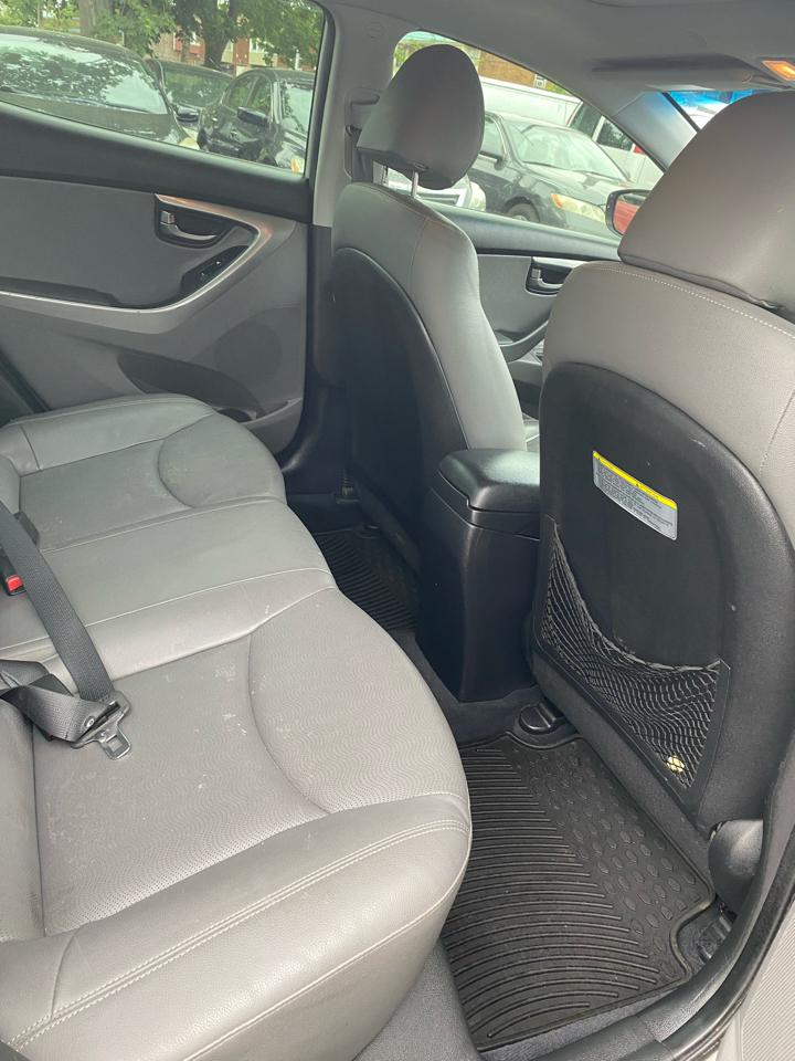 Hyundai Elantra  2013