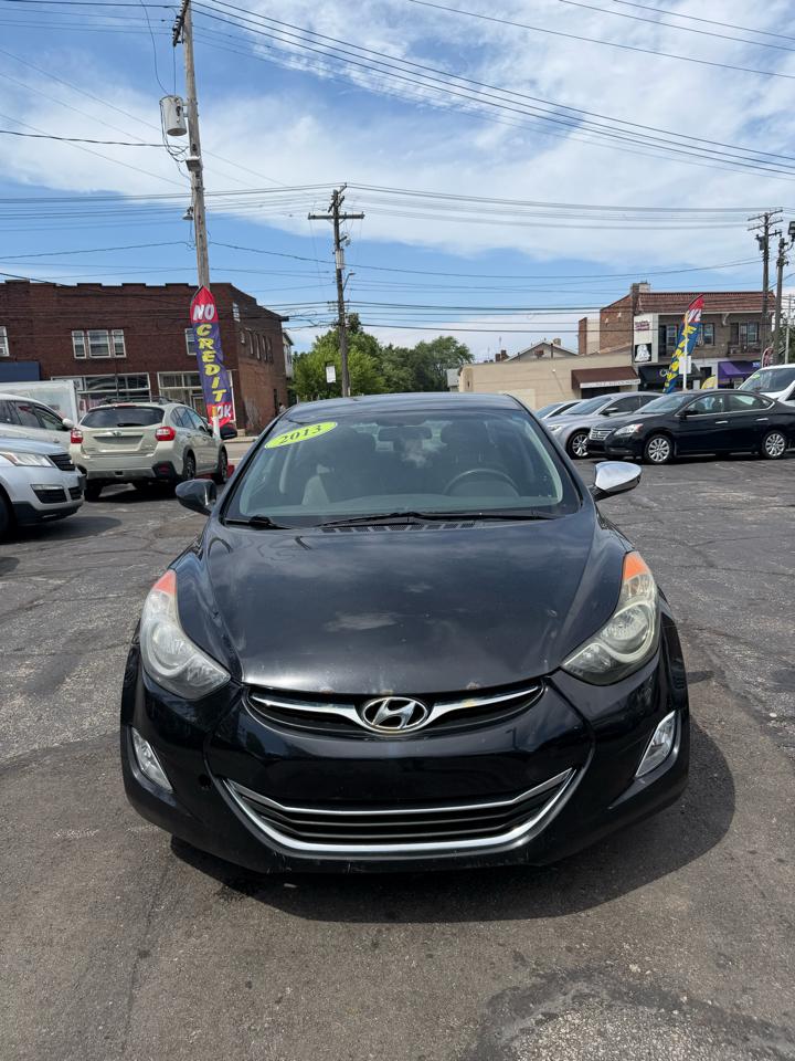 Hyundai Elantra  2013