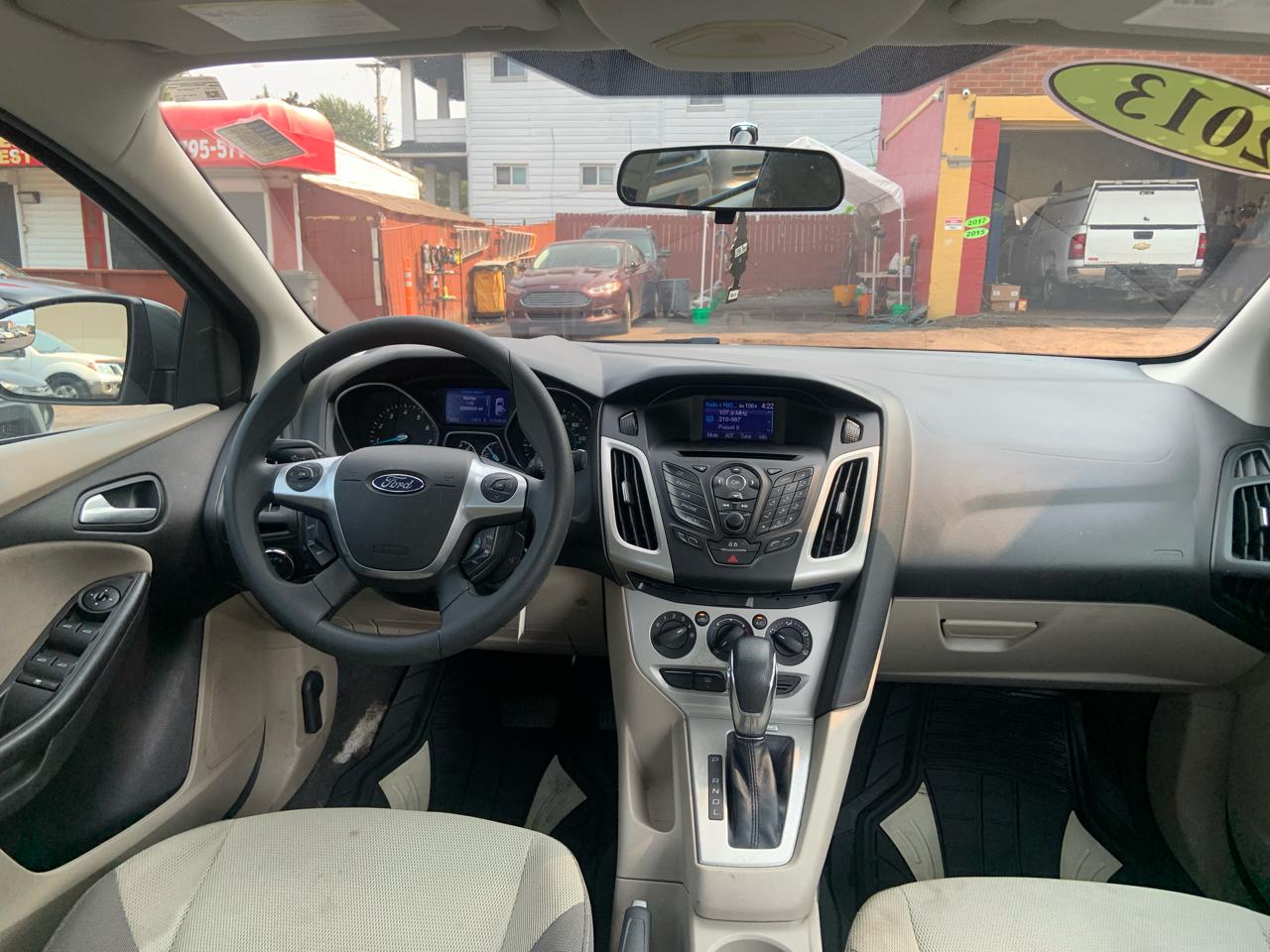 Ford Focus  2013
