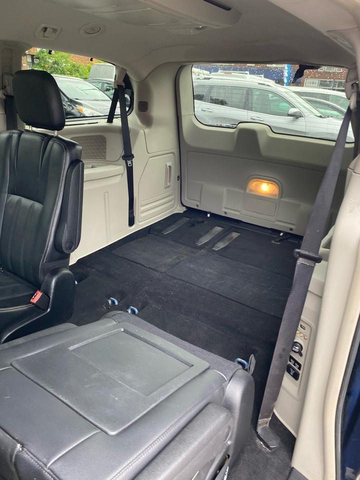 Chrysler Town & Country  2014