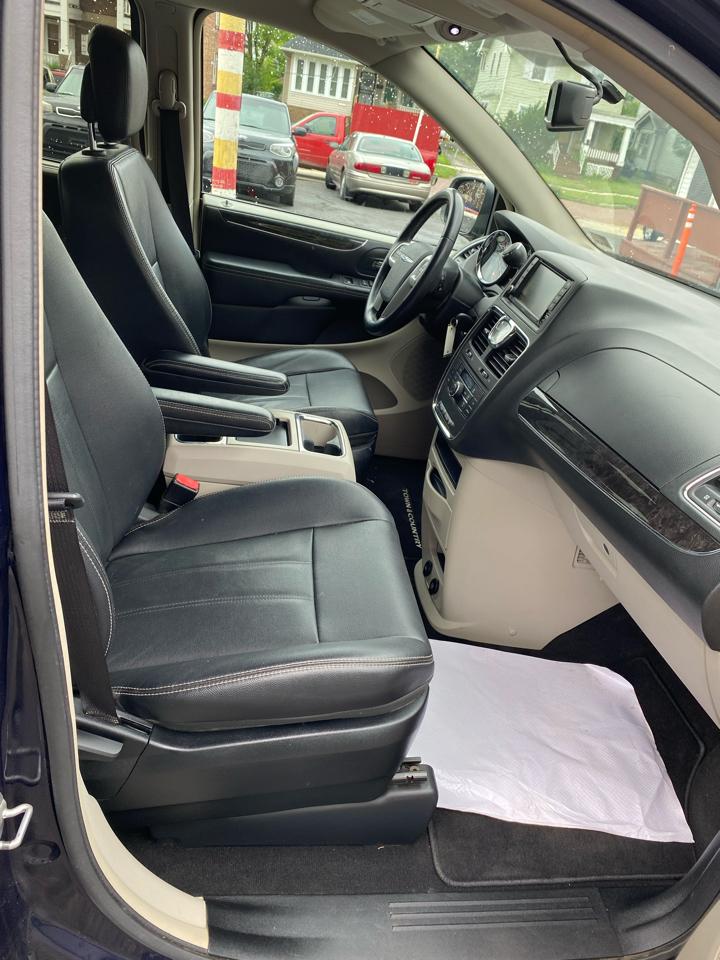 Chrysler Town & Country  2014