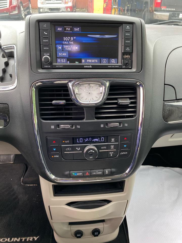 Chrysler Town & Country  2014