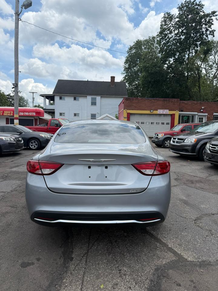 Chrysler 200  2015