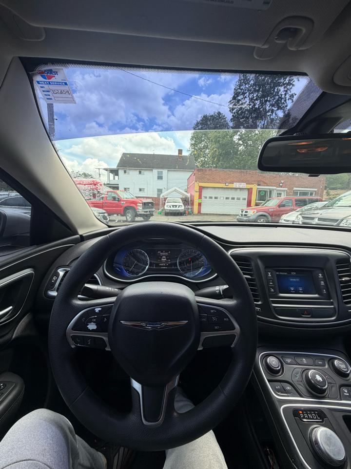 Chrysler 200  2015