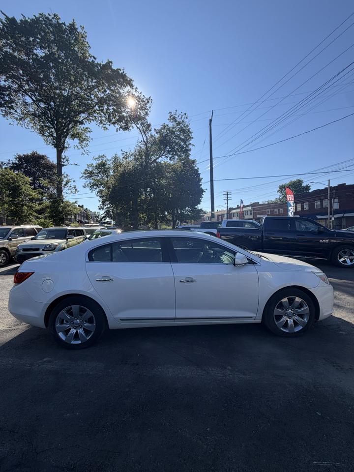 Buick LaCrosse  2010