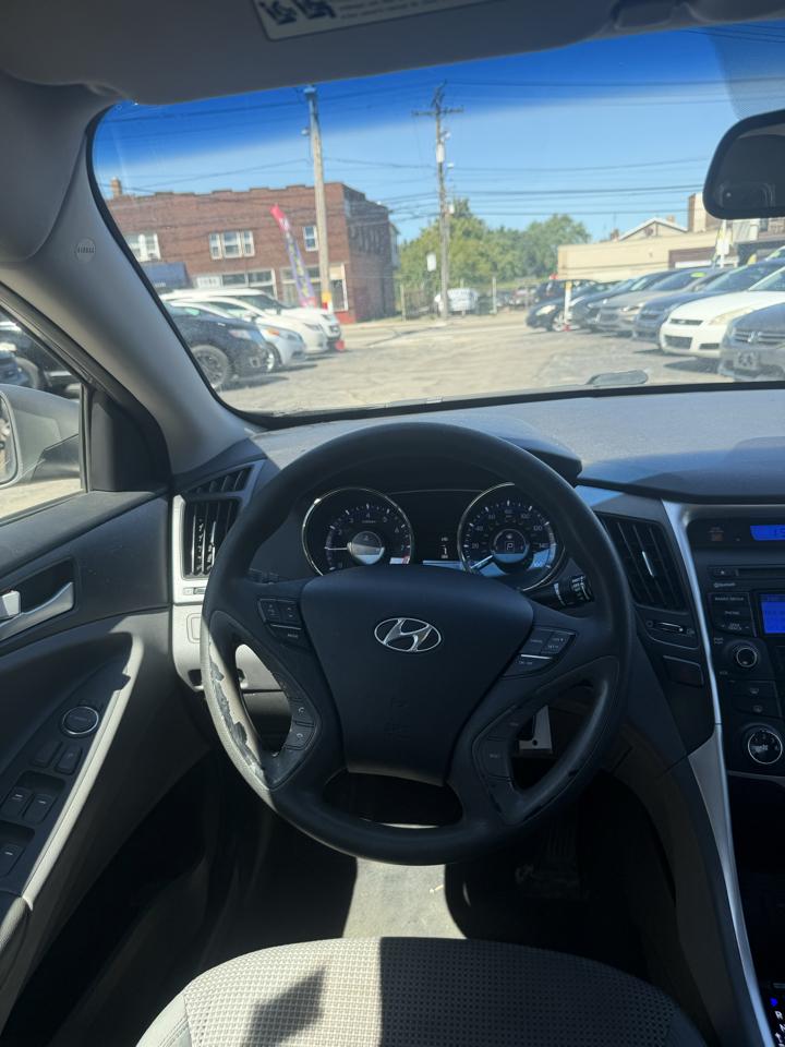 2013 Hyundai Sonata GLS - Photo 9