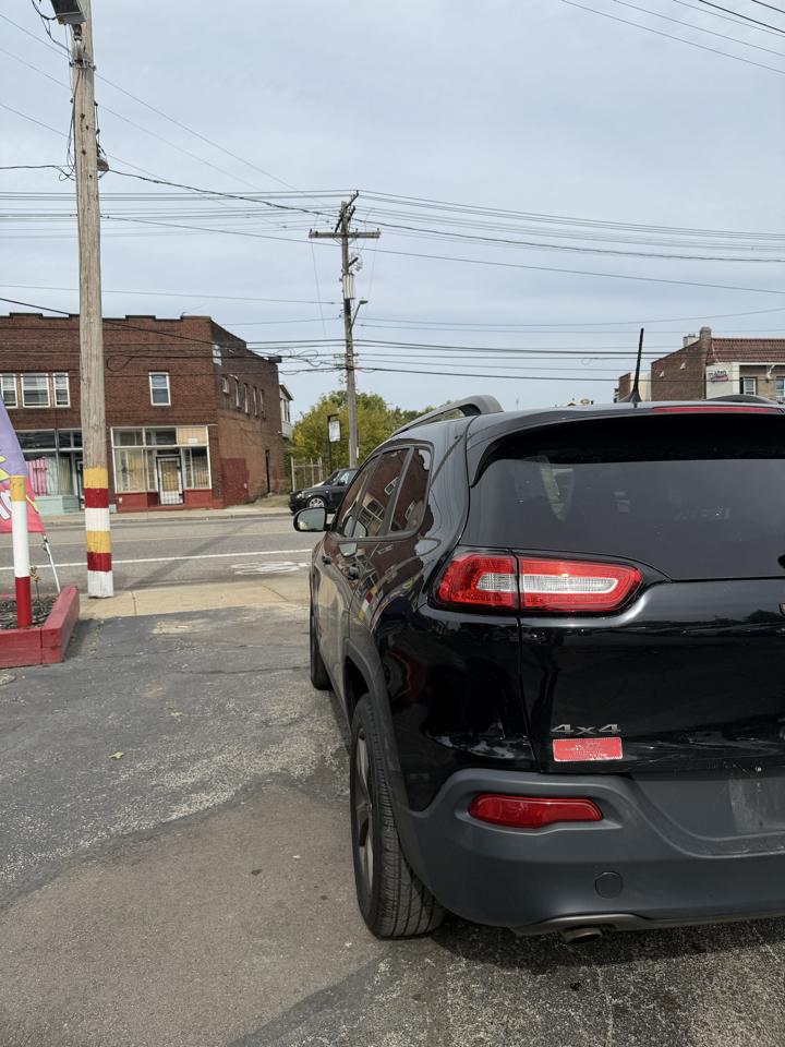 Jeep Cherokee  2016