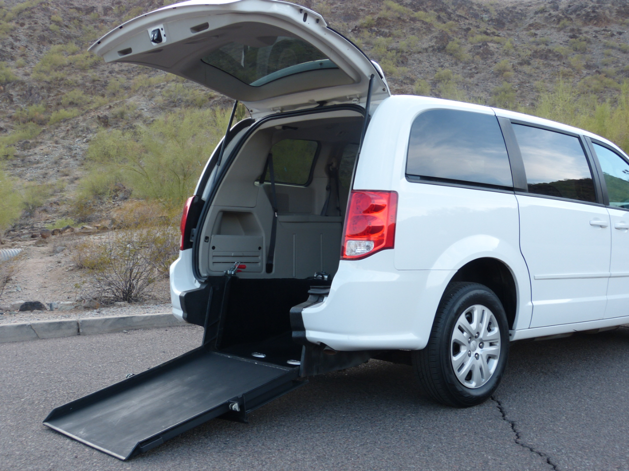2016 Dodge Grand Caravan Wheelchair Handicap