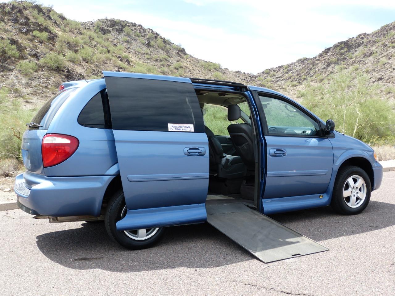 Dodge Caravan/Grand Caravan photo 2