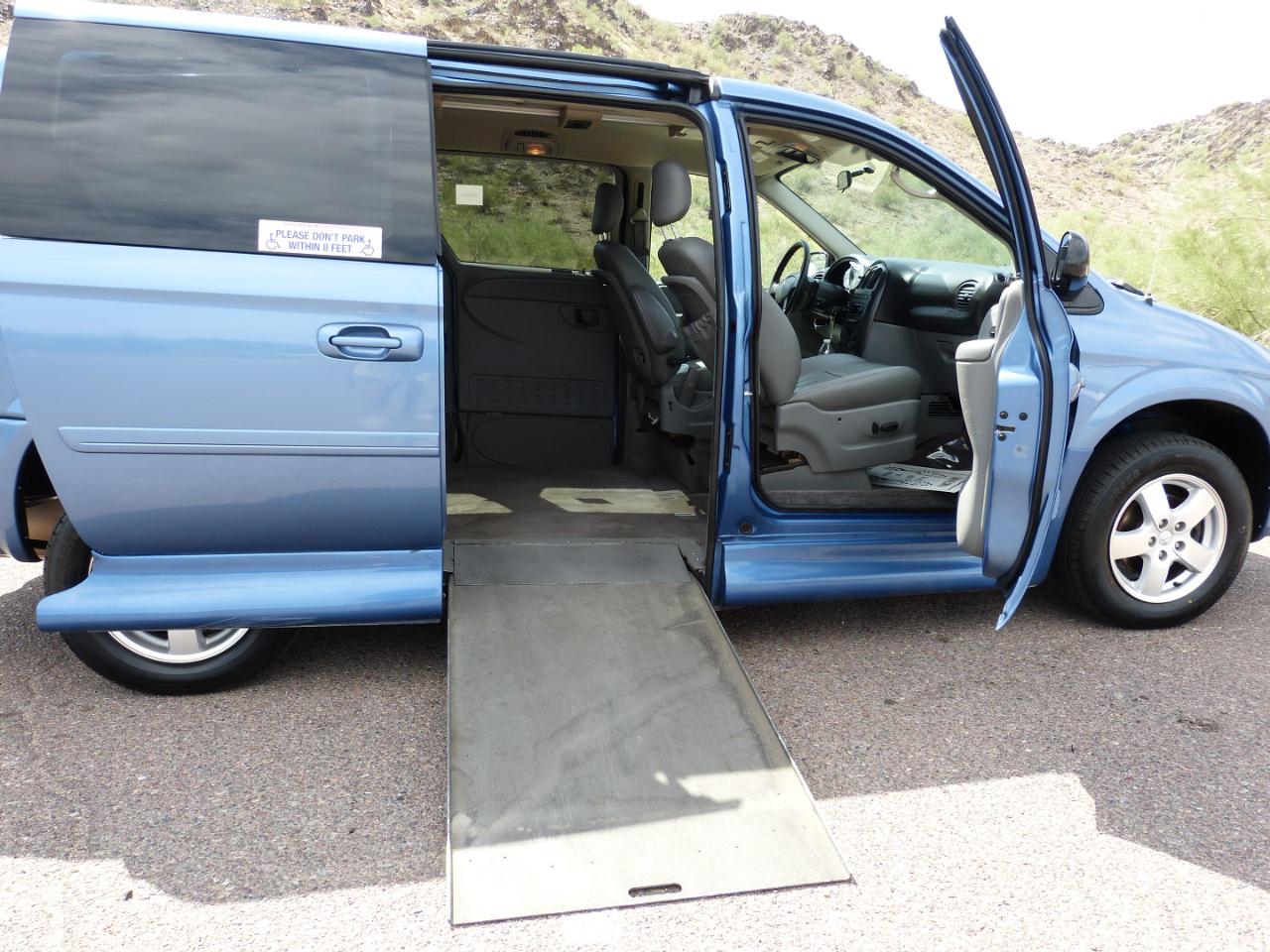 Dodge Caravan/Grand Caravan photo 16