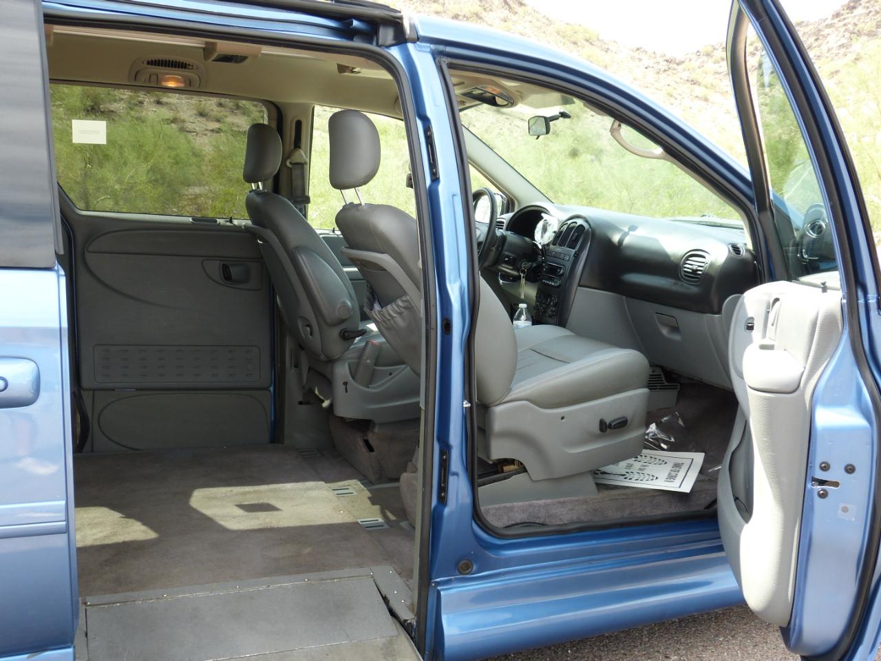 Dodge Caravan/Grand Caravan photo 17