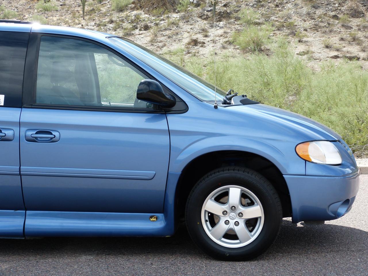 Dodge Caravan/Grand Caravan photo 32