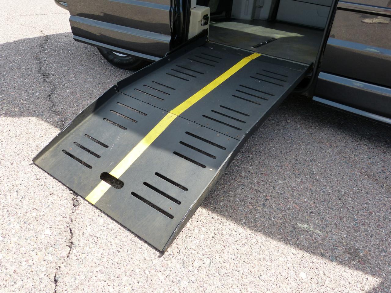 Dodge Grand Caravan photo 5