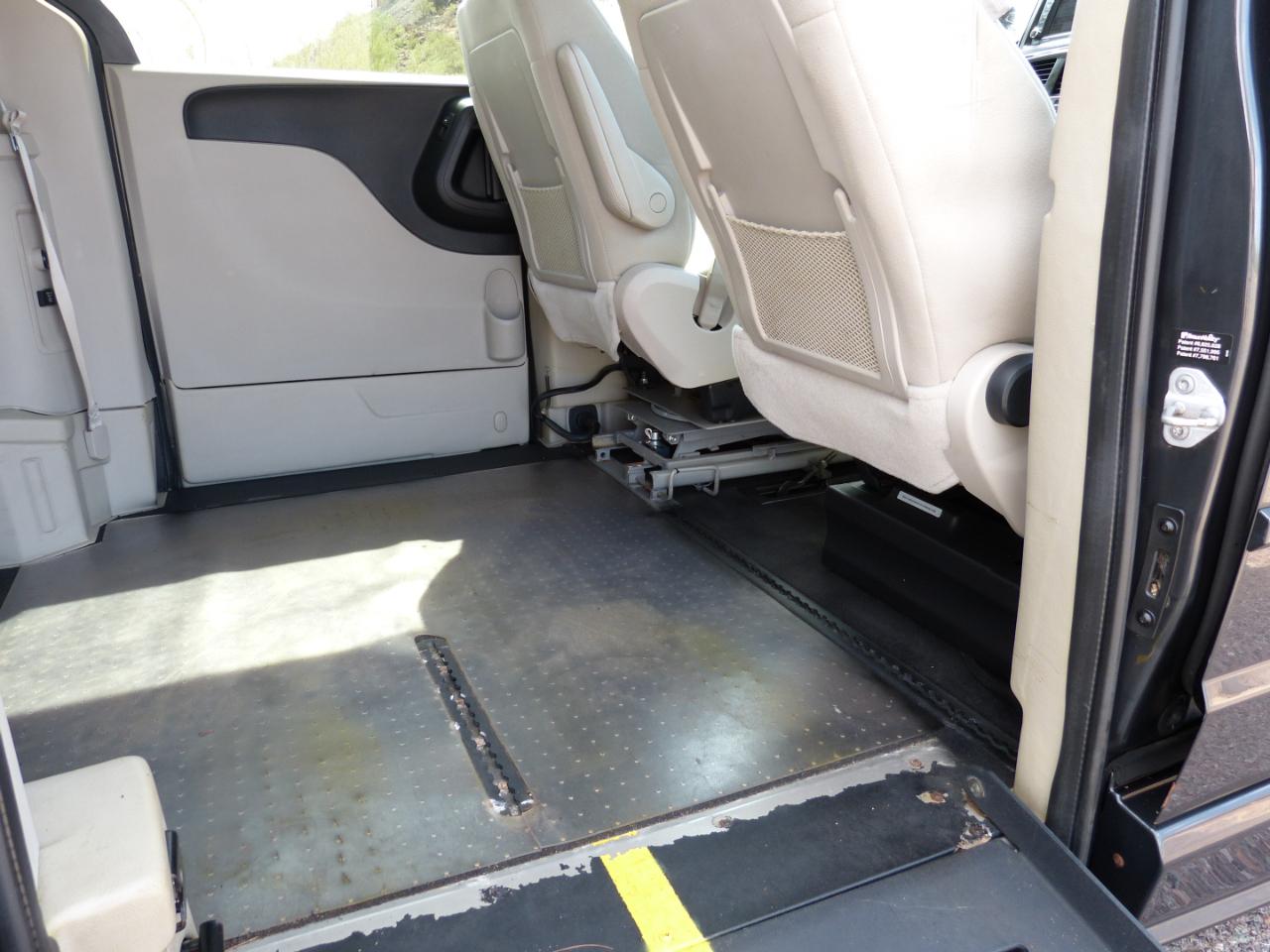 Dodge Grand Caravan photo 10