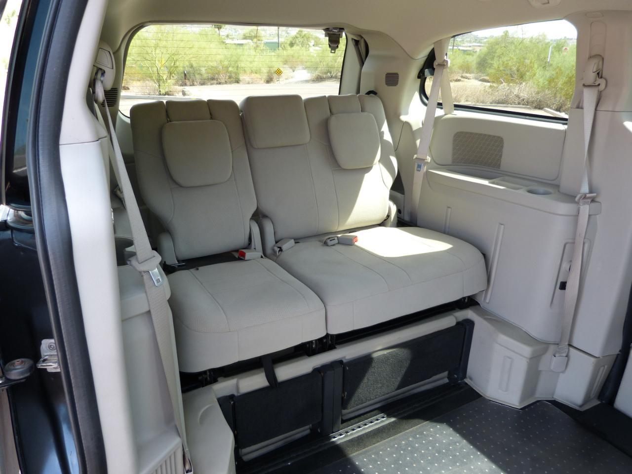 Dodge Grand Caravan photo 11