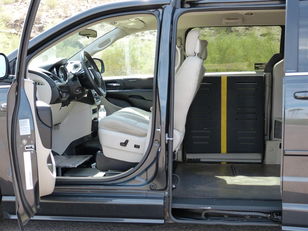 Dodge Grand Caravan photo 35