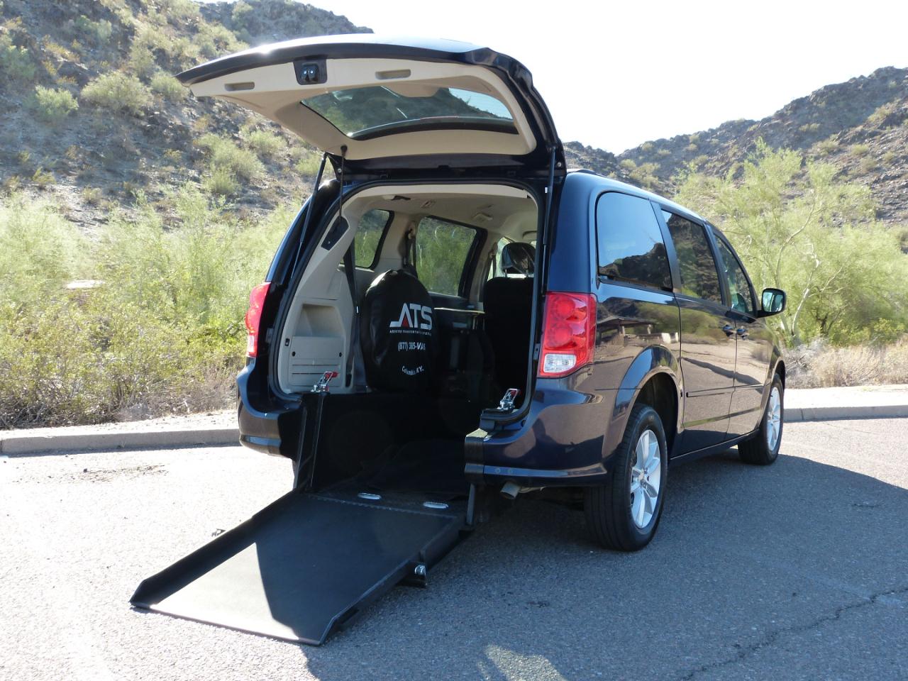 Dodge Grand Caravan photo 4