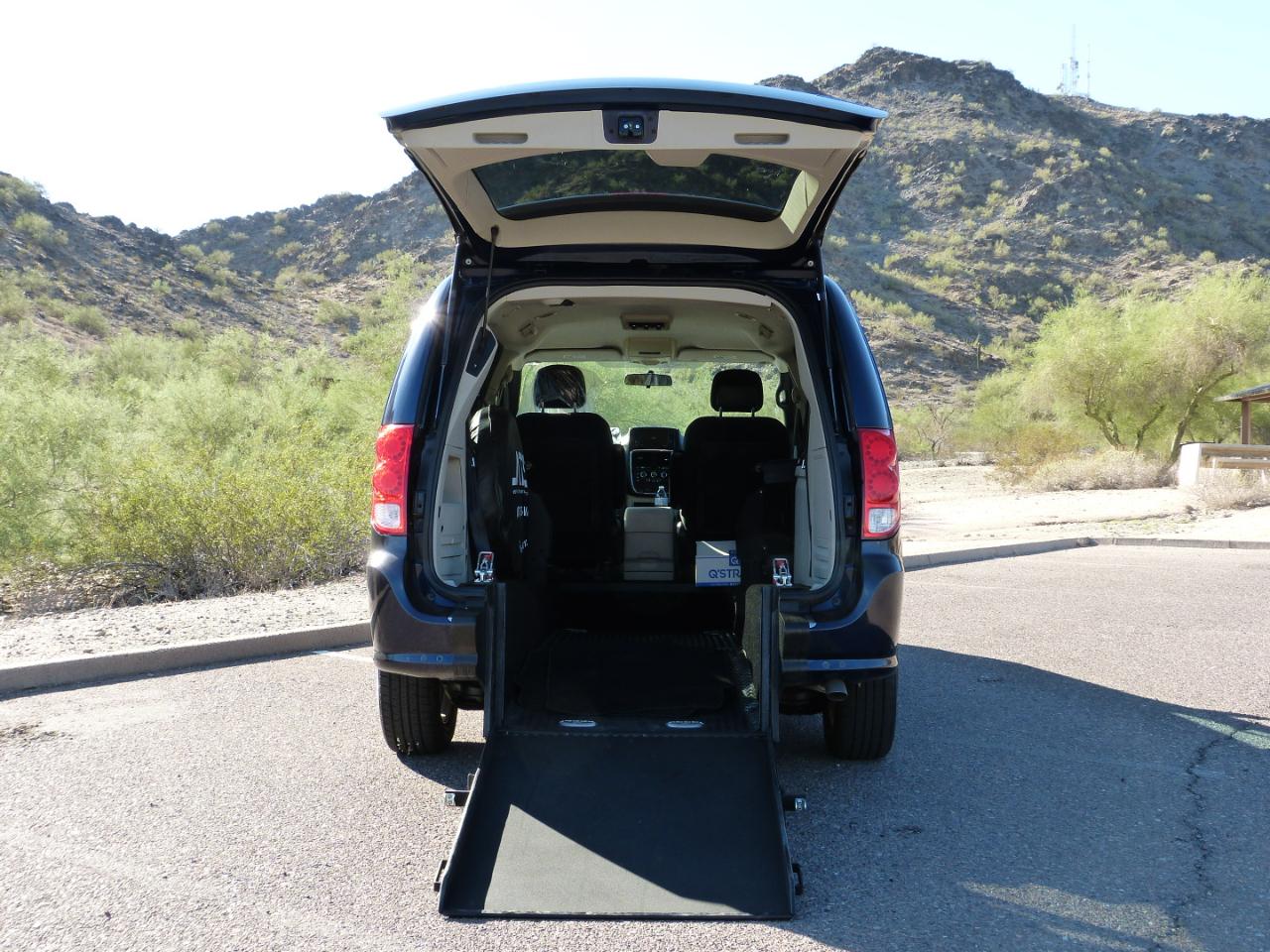 Dodge Grand Caravan photo 5