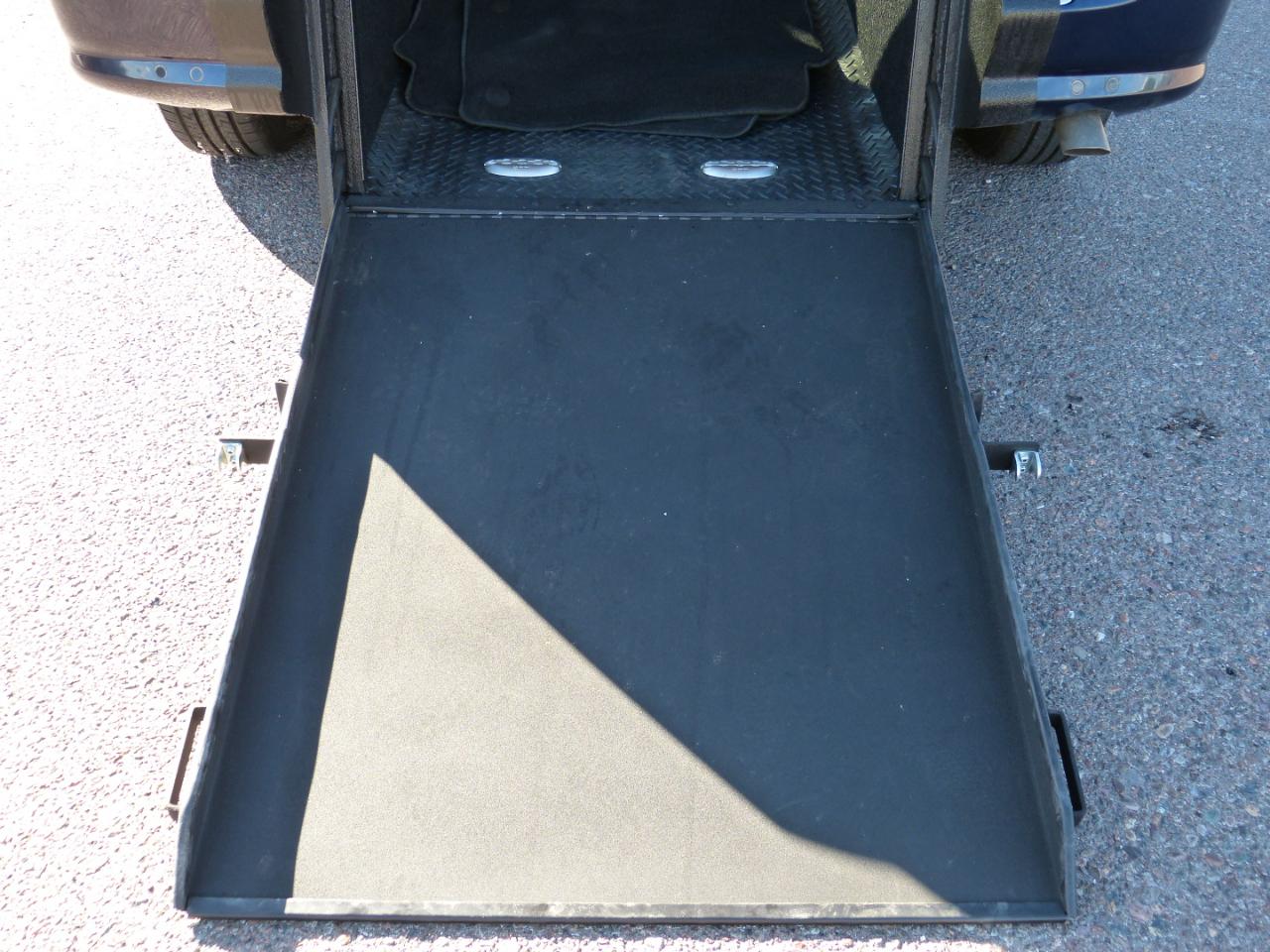 Dodge Grand Caravan photo 8