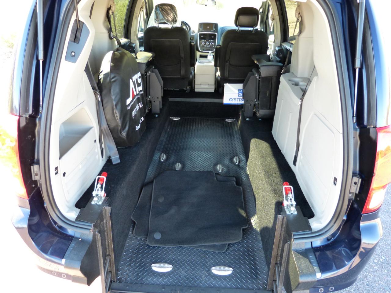 Dodge Grand Caravan photo 11