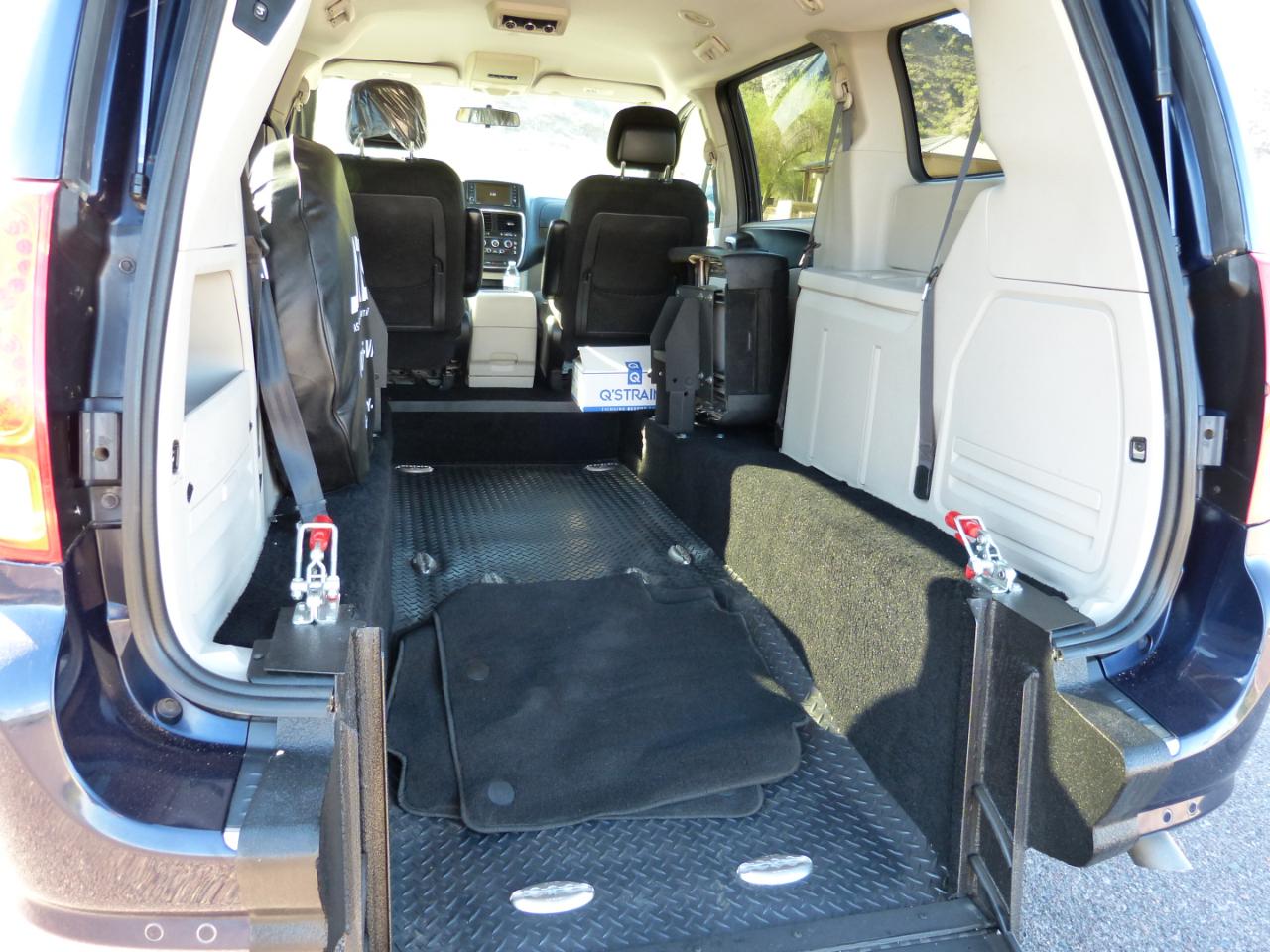 Dodge Grand Caravan photo 12