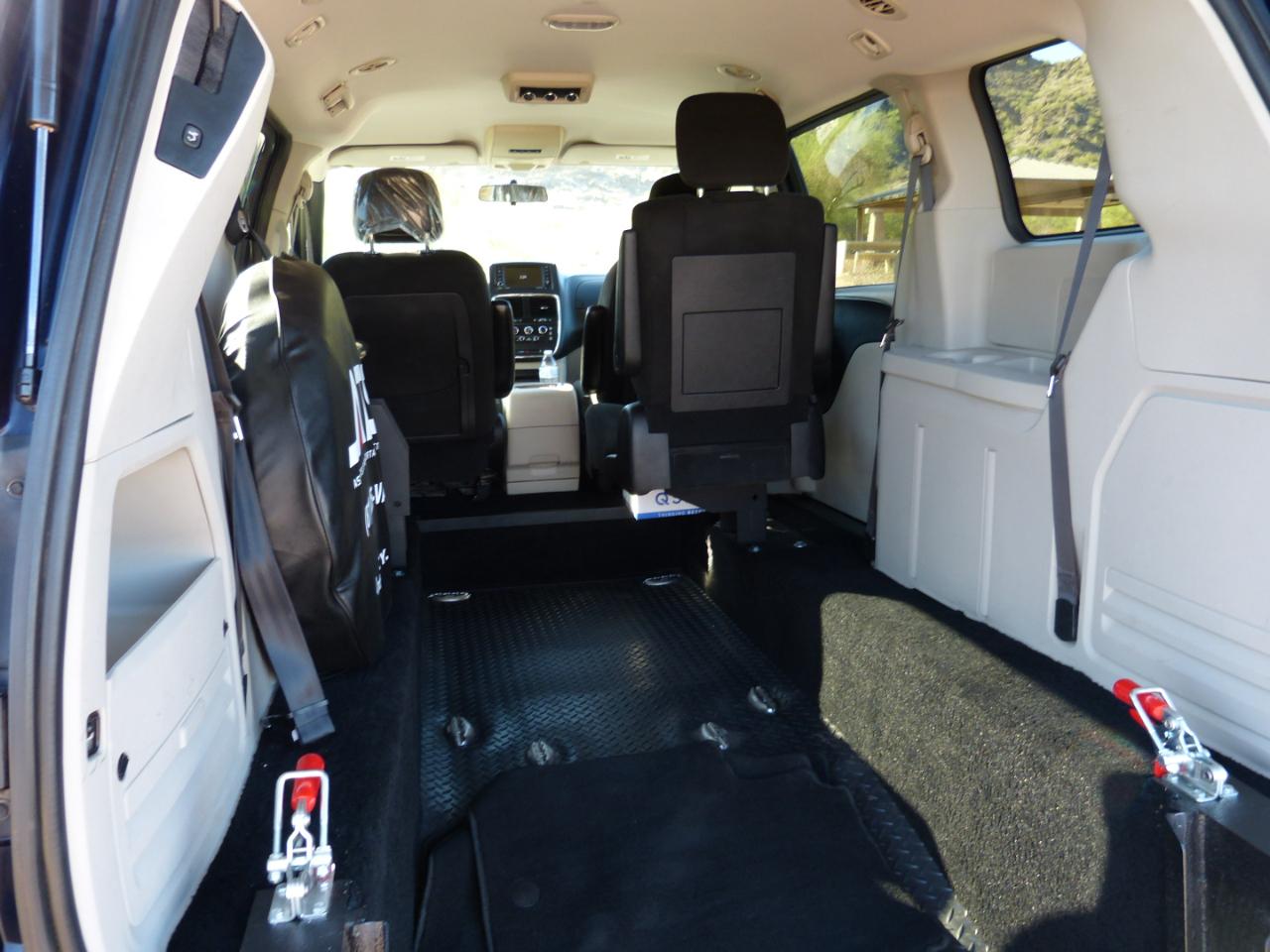 Dodge Grand Caravan photo 14