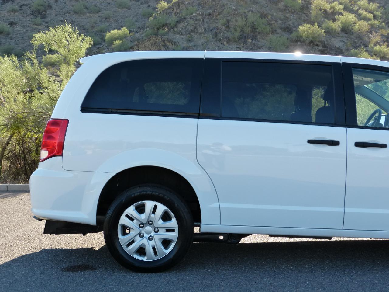 Dodge Grand Caravan photo 16