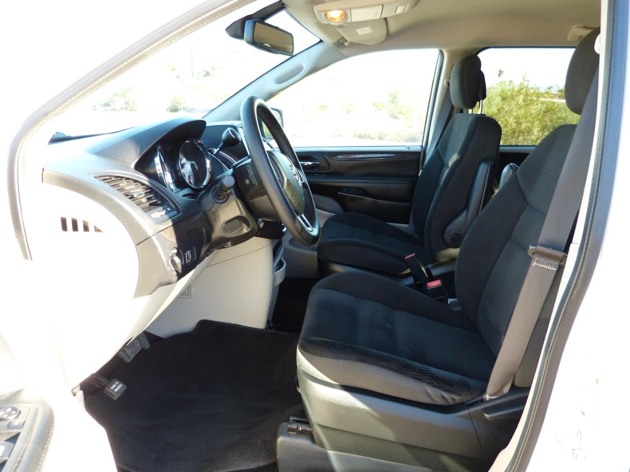 Dodge Grand Caravan photo 39