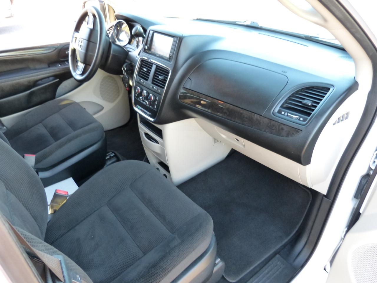 Dodge Grand Caravan photo 43